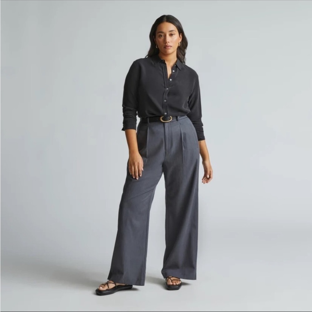 EVERLANE Women’s The Clean Silk Relaxed Fit Button Down Shirt in Black 6